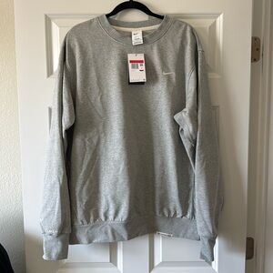 Nike Men’s Large, Tall Gray Sweatshirt